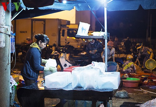 Tho Quang fishing port in spring  - ảnh 2