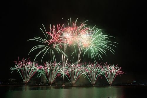 2015 Da Nang international fireworks competition kicks off - ảnh 1