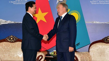 Vietnam, EEU sign FTA  - ảnh 2