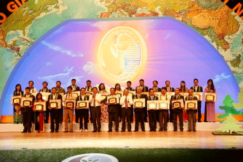 Organizations, individuals honoured for environmental protection activities  - ảnh 1