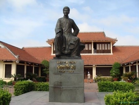 Nguyen Du’s 250th birthday marked in Hanoi - ảnh 1