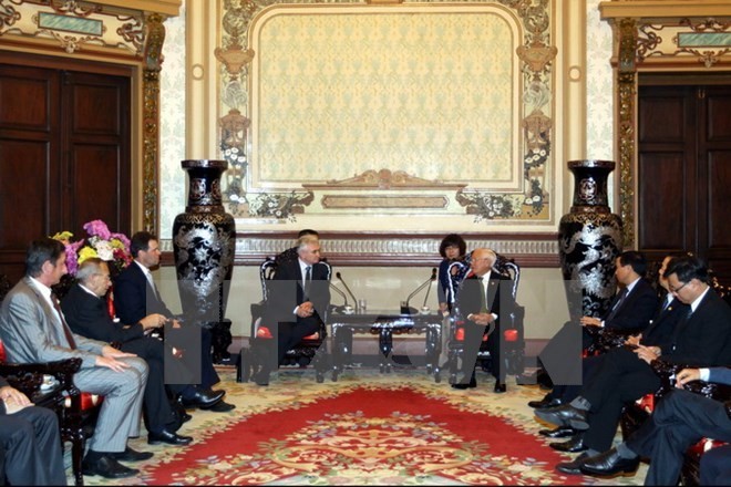 Ho Chi Minh city leaders receive President of the Czech Senate  - ảnh 1