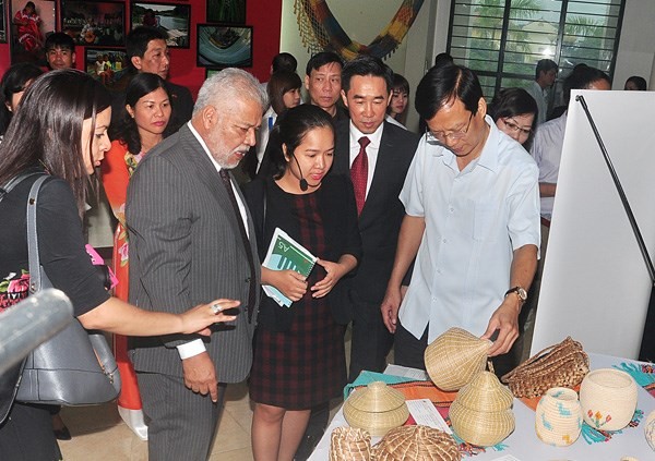 Venezuelan handicrafts showcased in northern province - ảnh 1