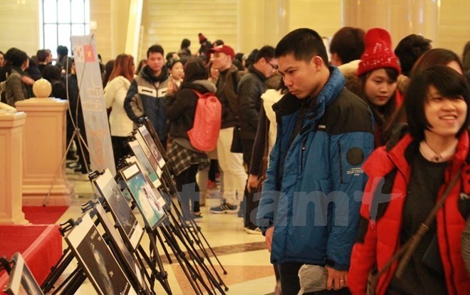 Seoul exhibit spotlights China’s illicit island reclamation - ảnh 1