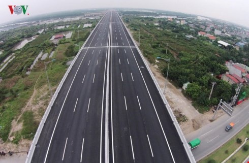 Hanoi-Hai Phong highway opens to traffic - ảnh 1