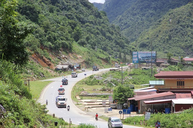 Magnificent beauty of Moc Chau in the dawn mist  - ảnh 12