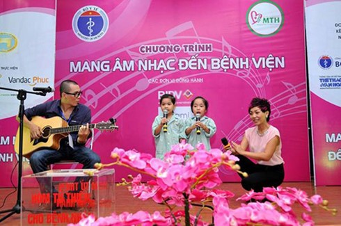 4th “Music to hospital” program held - ảnh 1