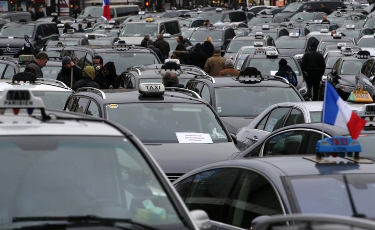 France’s transport disrupted by strike - ảnh 1