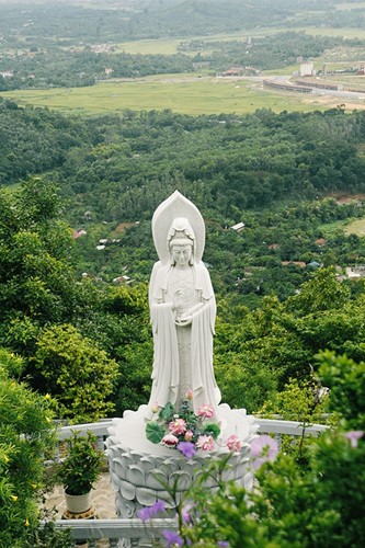 Truc Lam Tay Thien Zen Monastery- a beautiful monastery - ảnh 5