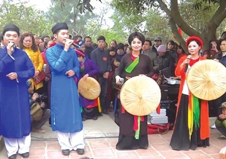 Love duets echo at Lim Festival in Bac Ninh - ảnh 1