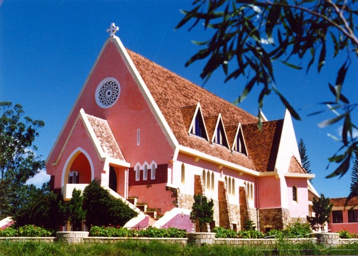 Two magnificent cathedrals in Dalat - ảnh 3