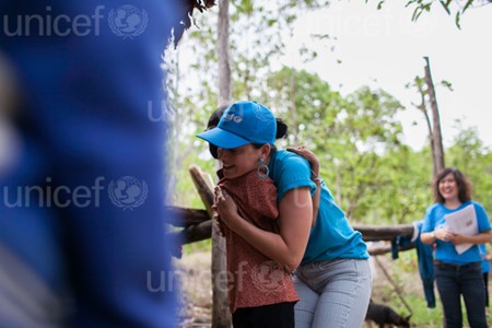 UNICEF Goodwill Ambassador Katy Perry meets children facing immense challenges in Viet Nam - ảnh 11