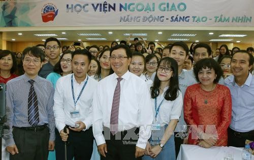 Diplomat graduates to satisfy international integration demands - ảnh 1