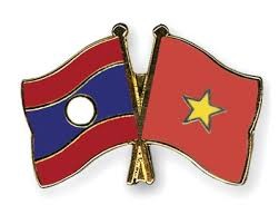 PM Nguyen Xuan Phuc receives Lao Deputy PM  - ảnh 1