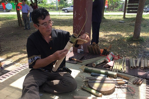 Preserving ethnic minority musical instruments  - ảnh 2