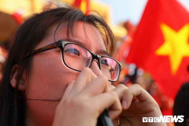 Millions of Vietnamese football fans celebrate U23 team's victory at AFC Championship - ảnh 2