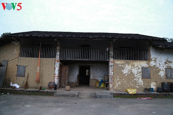 Wood stove of the Tay in Binh Lieu - ảnh 3