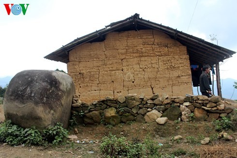 House architecture of the Mong - ảnh 3