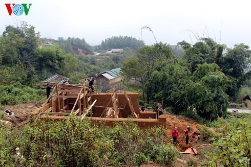 House architecture of the Mong - ảnh 1