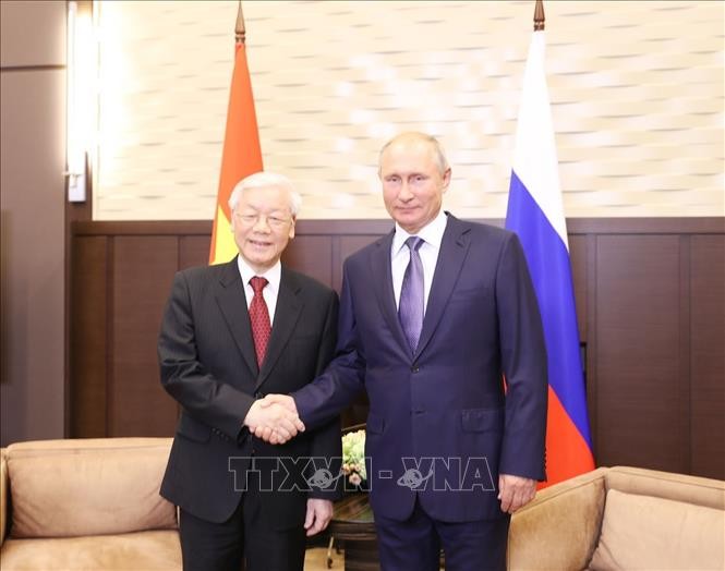 Party chief concludes official visits to Russia, Hungary - ảnh 2