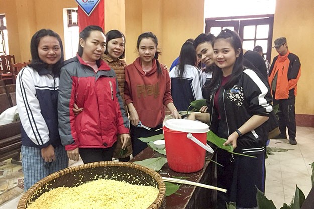 Foreign students celebrate Vietnamese Tet - ảnh 1