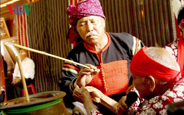 Water resource ceremony of the Ede - ảnh 2