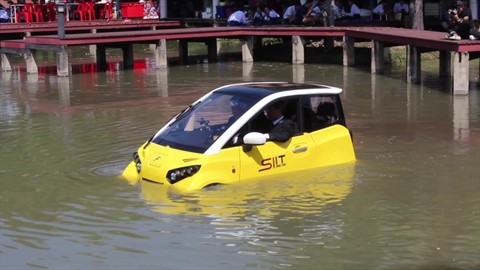 Japanese-made amphibious vehicles to enter Vietnam - ảnh 1