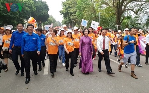 Vietnam to host “10,000 Steps Walking Challenge” - ảnh 1