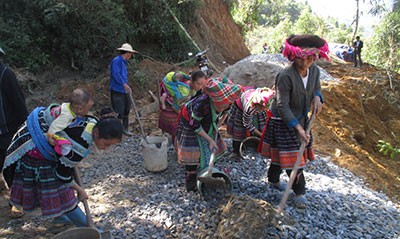 Lai Chau promotes model rural hamlets   - ảnh 3