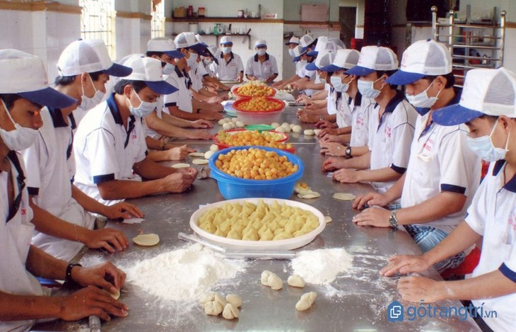 Pia cake, a specialty of Soc Trang - ảnh 1