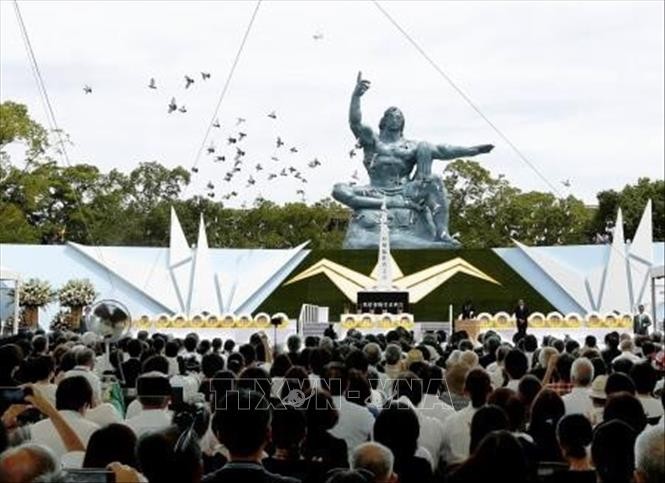 Japan marks 74th anniversary of US nuclear bombing on Nagasaki - ảnh 1