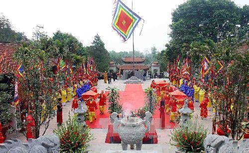 Con Son-Kiep Bac Autumn Festival recalls 13th century glory - ảnh 1