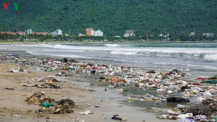 Vietnam’s central provinces step up efforts to deal with rain and storm aftermaths  - ảnh 1