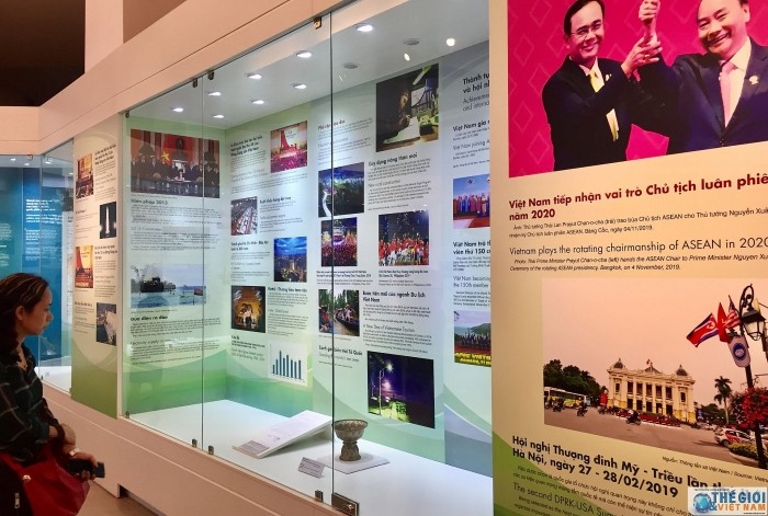 Exhibition celebrates the Communist Party of Vietnam’s 90th anniversary - ảnh 1