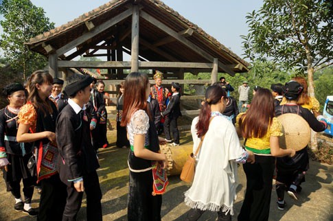 Drum dance of the Giay - ảnh 3