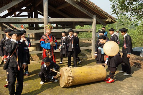 Drum dance of the Giay - ảnh 2