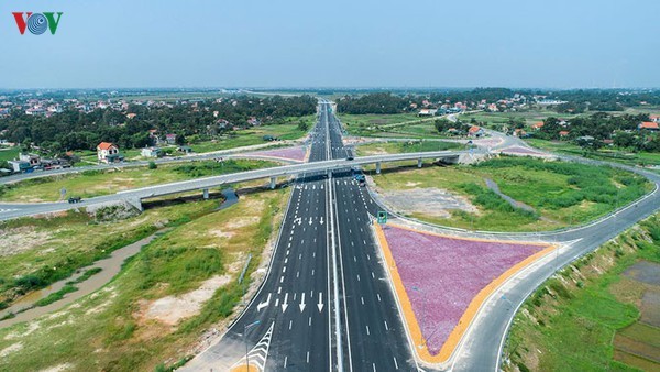 Disbursement for public investment projects improves - ảnh 1