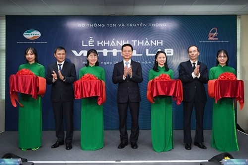 Vietnam’s first 4G LTE lab installed - ảnh 1