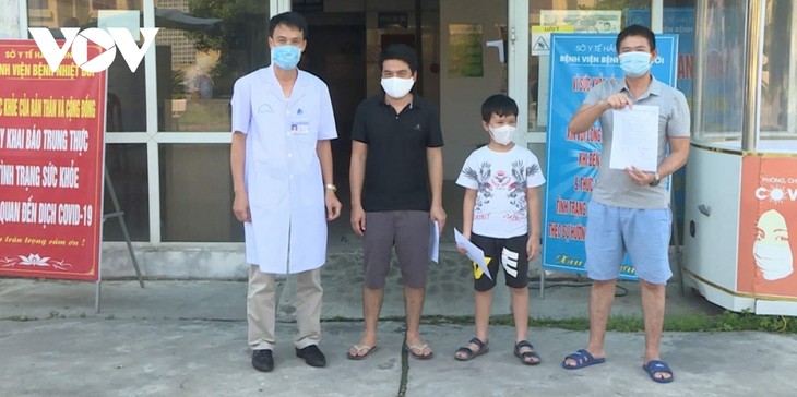 Last COVID-19 patients in Hai Duong province discharged from hospital - ảnh 1