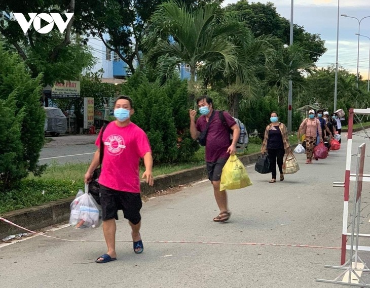 Three new intensive care centres in HCMC receive COVID-19 patients - ảnh 1