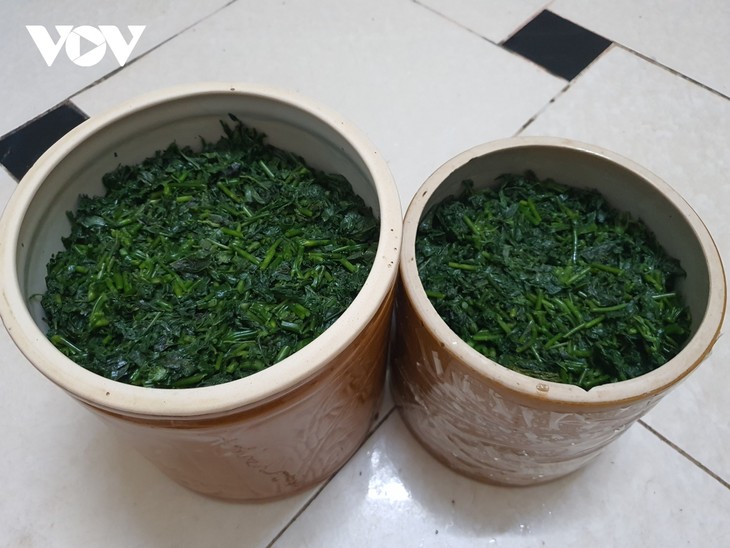 Pickled cassava leaves, a specialty of the Red Dao - ảnh 2