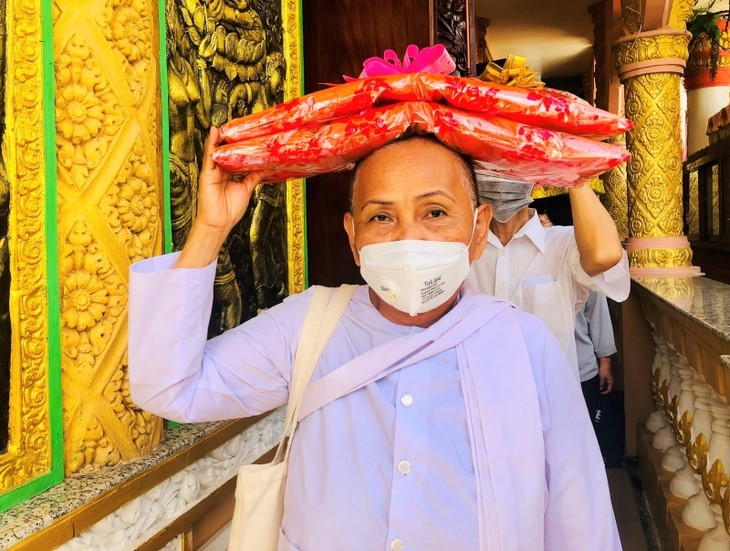 Kathina ceremony of the Khmer ethnic minority - ảnh 2