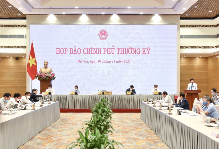 Government convenes regular press meeting  - ảnh 1