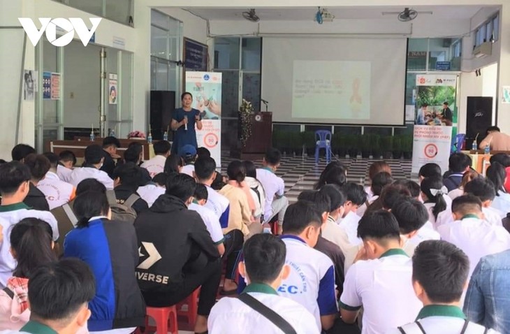 Mekong Delta’s medical center excels in fighting HIV/AIDS  - ảnh 1