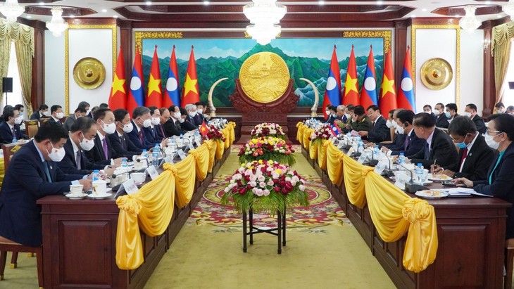 Press briefing held on outcomes of Vietnam and Laos high-level talks - ảnh 1