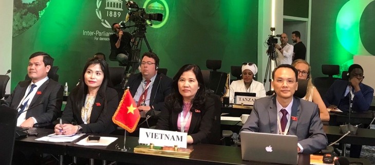  Young parliamentarians voice Vietnam's climate change response efforts - ảnh 1