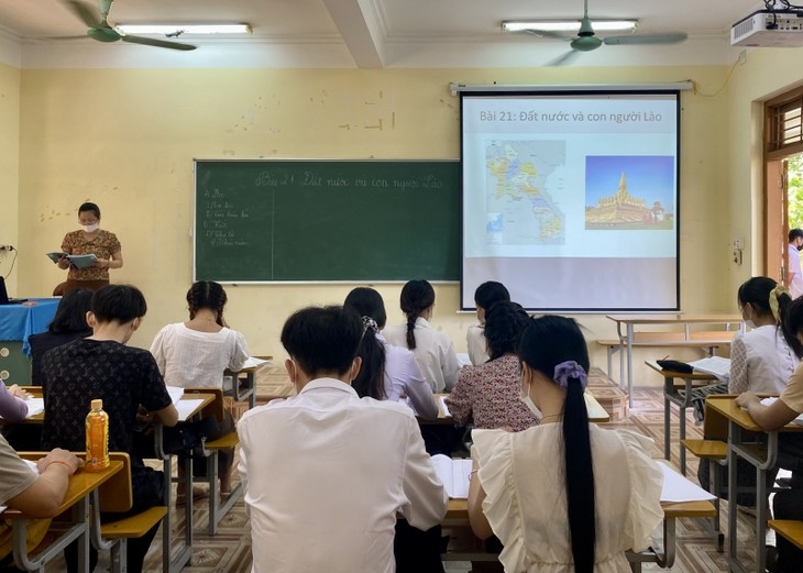 Son La helps train qualified human resource for Laos - ảnh 1