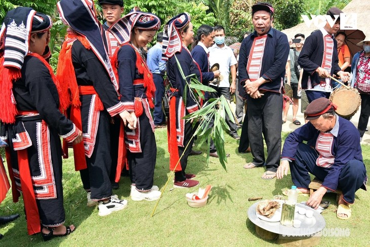 Wedding of the Red Dao - ảnh 1