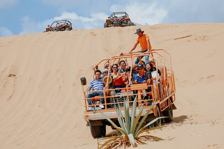 Tanyoli resort, an imitation of Mongolian village in Ninh Thuan - ảnh 2