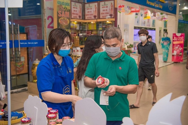 “Proud of Vietnamese goods-Essence of Vietnamese goods” Week launched nationwide - ảnh 2